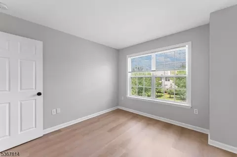 16 Edith Dr, Somerset, NJ 08873 photo 29
