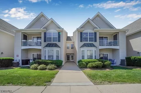 378 Cambridge Dr, Butler, NJ 07405