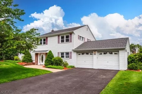 24 Mostyn Rd, Randolph, NJ 07869