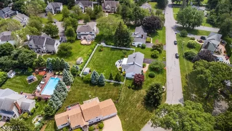 24 Mostyn Rd, Randolph, NJ 07869 photo 6