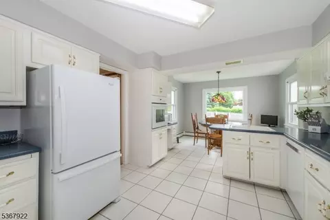 24 Mostyn Rd, Randolph, NJ 07869 photo 10