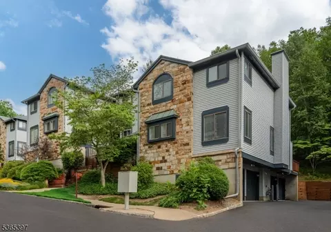 46 Overlook Dr #46, Hackettstown, NJ 07840
