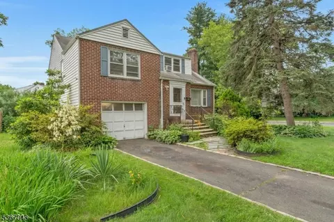 525 Ashwood Rd, Springfield, NJ 07081