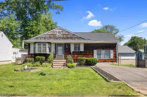28 Lehigh St, Dunellen, NJ 08812