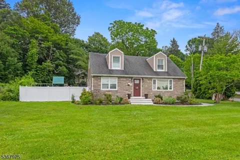 1 Timberline Rd, Budd Lake, NJ 07828
