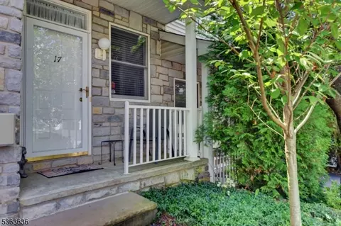 17 Springhill Dr #17, Morris Plains, NJ 07950