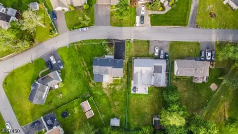 27 Laytham Dr, Wayne, NJ 07470 photo 47