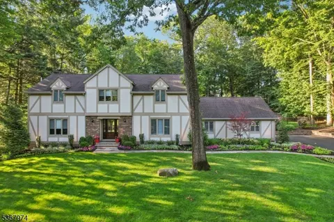 7 Colona Rd, Wayne, NJ 07470