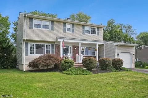 20 Sherman Pl, Flanders, NJ 07836