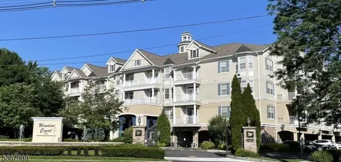 175 Rochelle Ave #124, Rochelle Park, NJ 07662