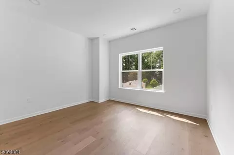 206 E 9th Ave, Roselle, NJ 07203 photo 9