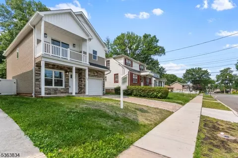206 E 9th Ave, Roselle, NJ 07203