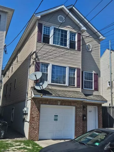 257 Governor St #2, Paterson, NJ 07501
