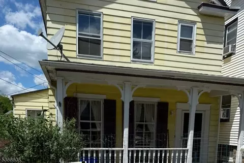 45 Phoenix Ave, Morristown, NJ 07960