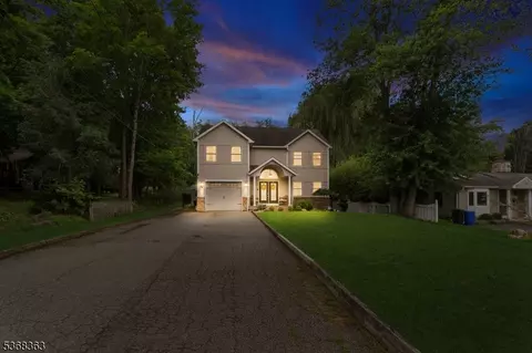 42 S Shore Trl, Sparta, NJ 07871
