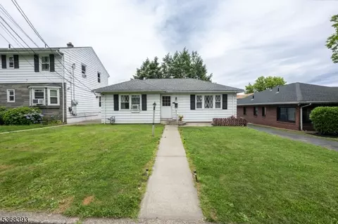 7 Clark St, Lodi, NJ 07644