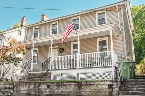 26 Willow Ave, Bloomsbury, NJ 08804