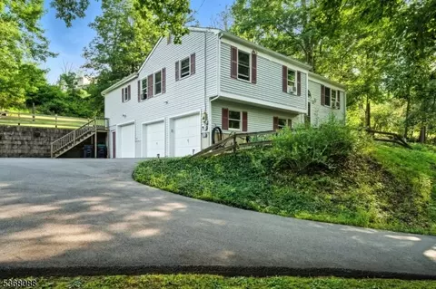 166 Mount Nebo Rd, Milford, NJ 08848