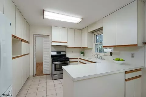 12 Brookside Dr, Skillman, NJ 08558 photo 7