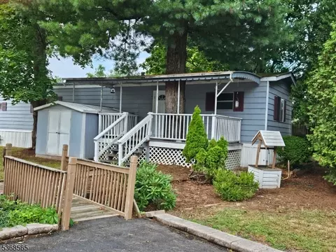 408 Kenbury Rd, Branchburg, NJ 08876