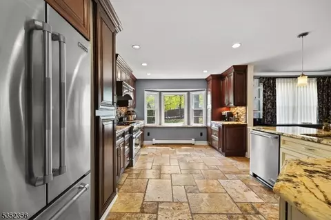 16 Baldwin Ter, Wayne, NJ 07470 photo 14