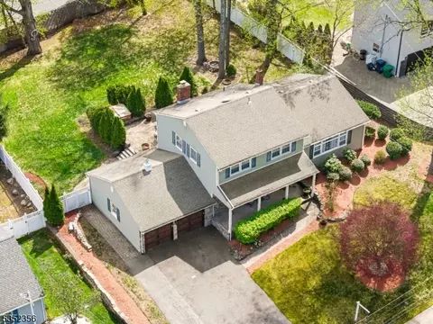 16 Baldwin Ter, Wayne, NJ 07470