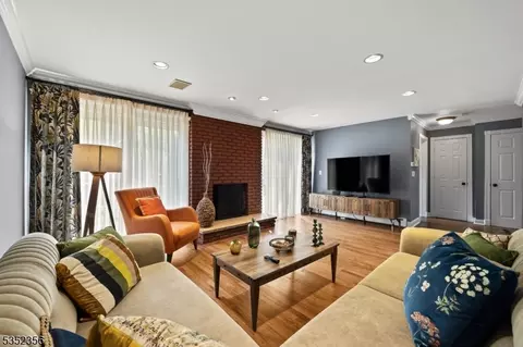 16 Baldwin Ter, Wayne, NJ 07470 photo 19