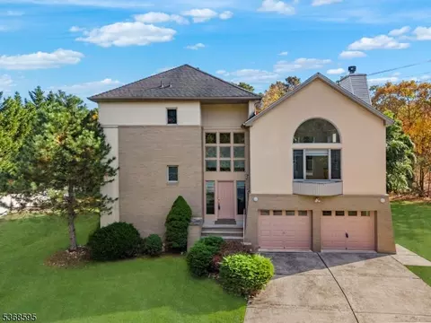 14 W Dante Rd, Monroe Township, NJ 08831