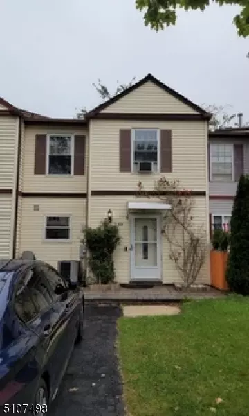 69 Redbud Rd, Piscataway, NJ 08854