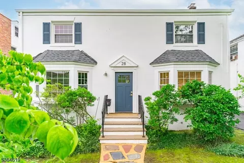 28-30 Reynolds Pl, Newark, NJ 07106