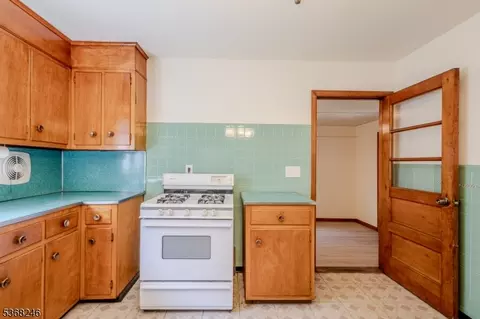 39 Academy Ave, Plainfield, NJ 07062 photo 5