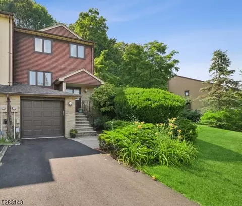 79 Continental Rd, Morris Plains, NJ 07950