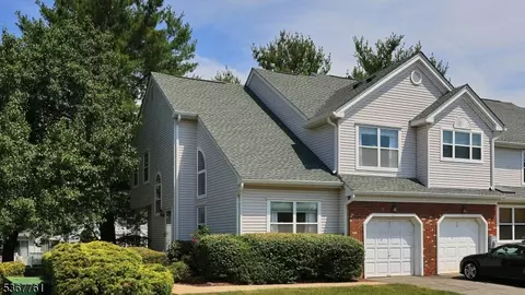 55 Castle Pointe Blvd, Piscataway, NJ 08854