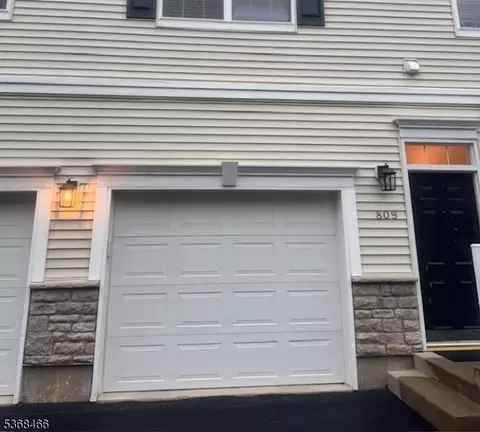809 Brook Hollow Dr, Whippany, NJ 07981