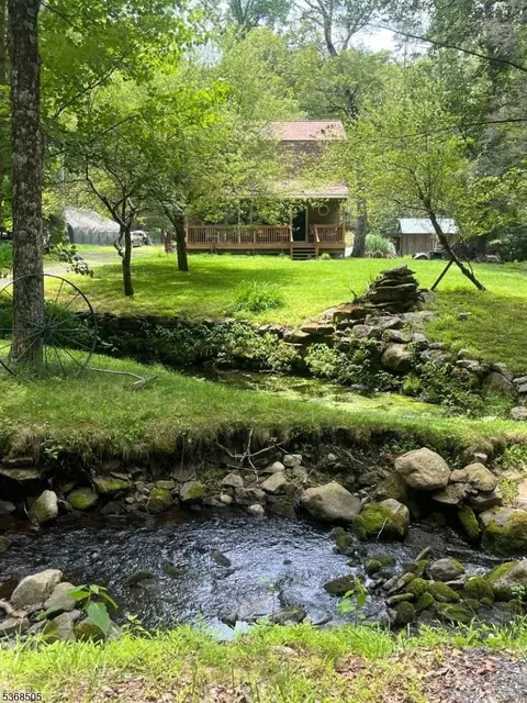 115 Bierskill Rd, Montague, NJ 07827