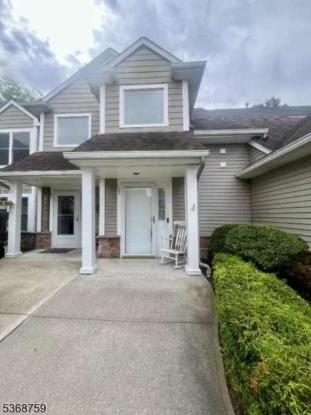 107 Bourne Ci, Hamburg, NJ 07419