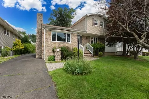 18 Lenox Ave, Green Brook, NJ 08812