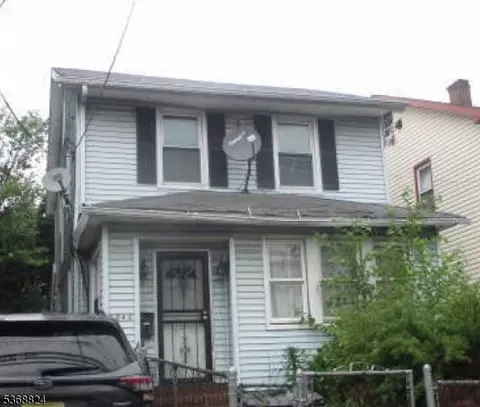 1042 18th Ave, Newark, NJ 07106