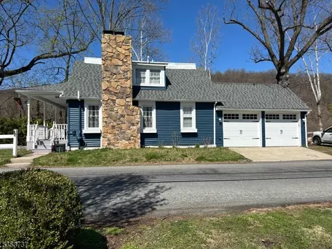 545 River Rd, Phillipsburg, NJ 08865