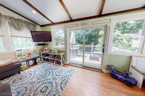 9 Nelson Pl, Nutley, NJ 07110 photo 12