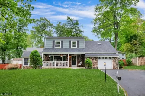 55 Valley View Trl, Sparta, NJ 07871