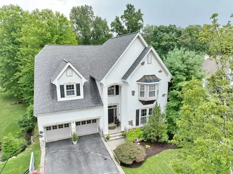 71 Ramapo River Trce, Oakland, NJ 07436