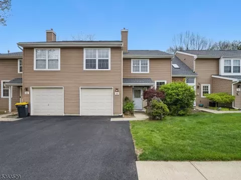 33 Avebury Pl, Somerset, NJ 08873