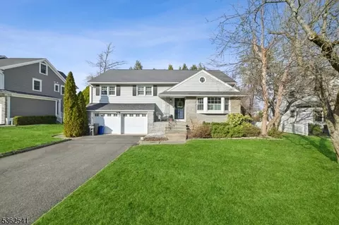 12 Wychview Dr, Westfield, NJ 07090