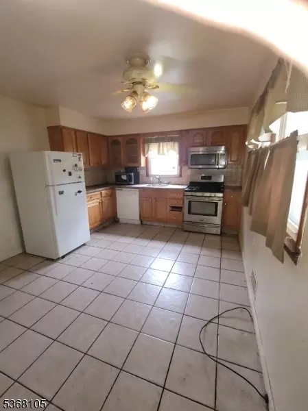 519 Trinity St, Plainfield, NJ 07063 photo 7