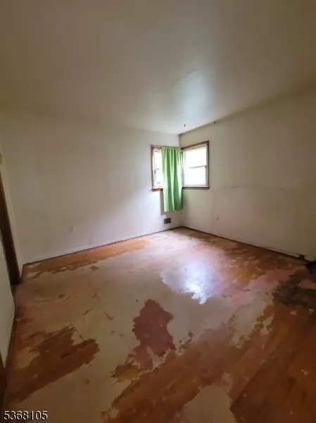 519 Trinity St, Plainfield, NJ 07063 photo 9