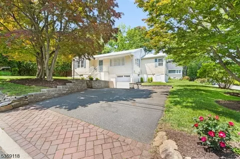 55 Elycroft Ave W, Rockaway, NJ 07866
