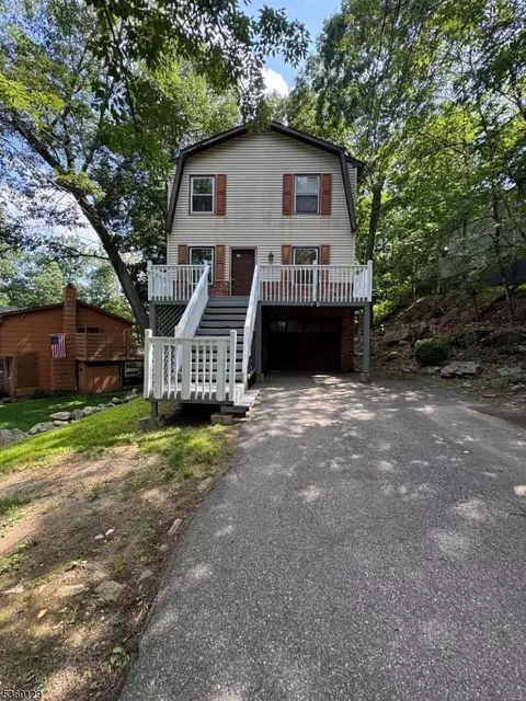 34 Winding Way, Byram Twp, NJ 07821
