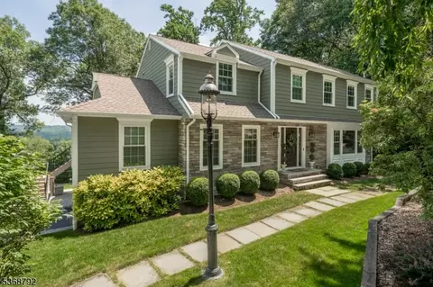 128 Candace Ln, Chatham Twp, NJ 07928