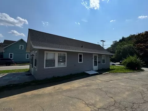361 W Clinton St, Dover, NJ 07801